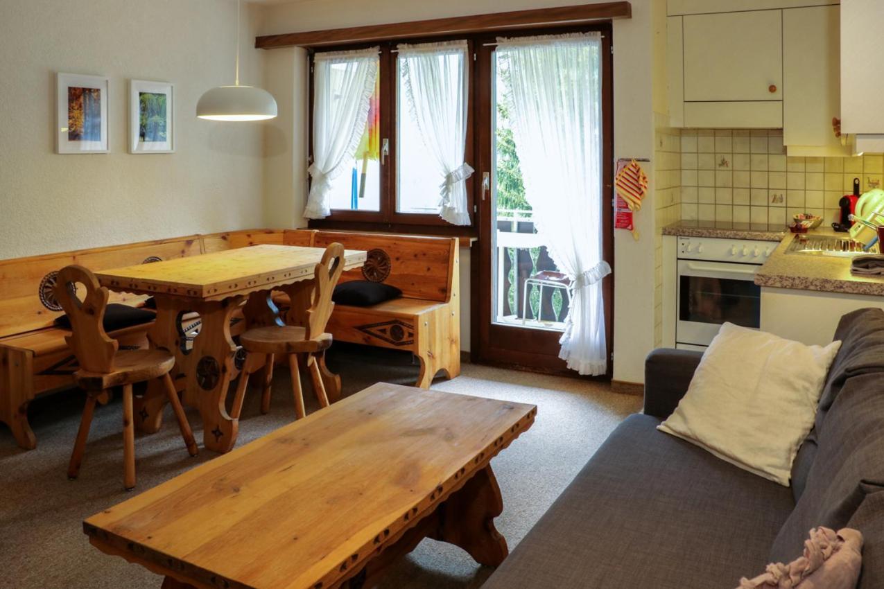 Chesa Dominium Apartment Berguen Bagian luar foto
