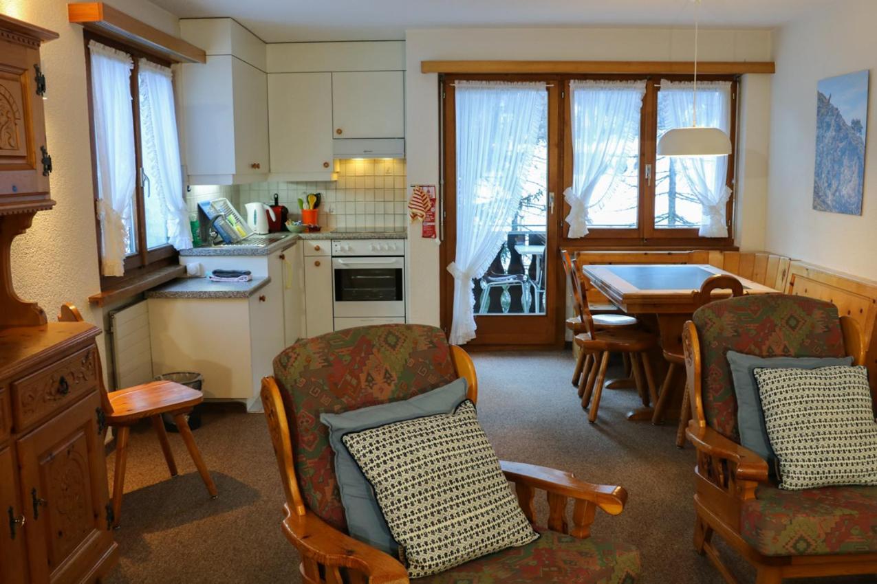 Chesa Dominium Apartment Berguen Bagian luar foto