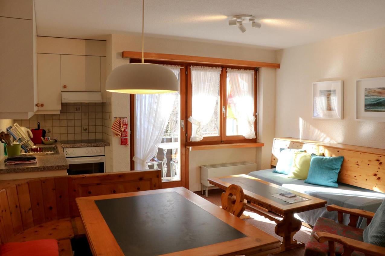 Chesa Dominium Apartment Berguen Bagian luar foto
