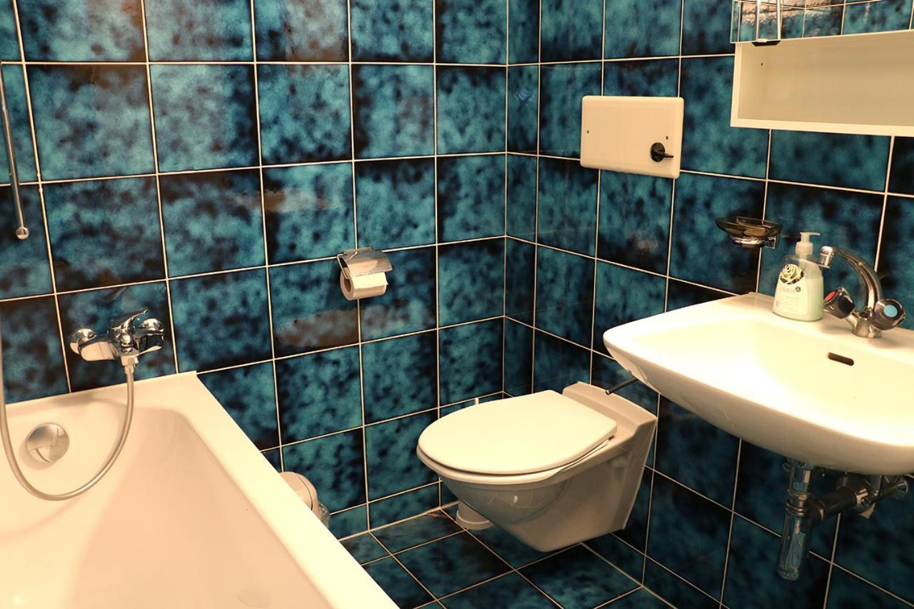 Chesa Dominium Apartment Berguen Bagian luar foto