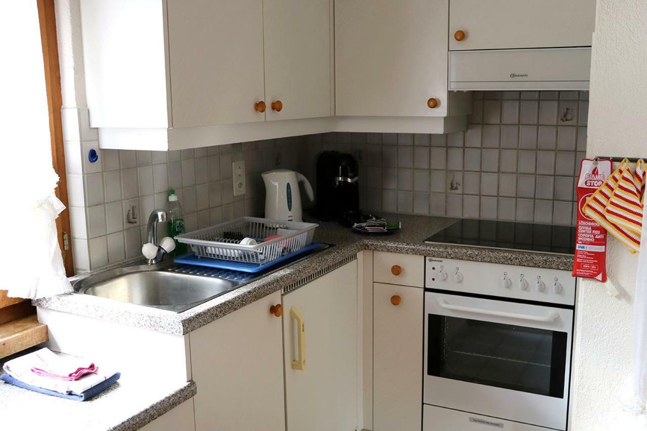 Chesa Dominium Apartment Berguen Bagian luar foto